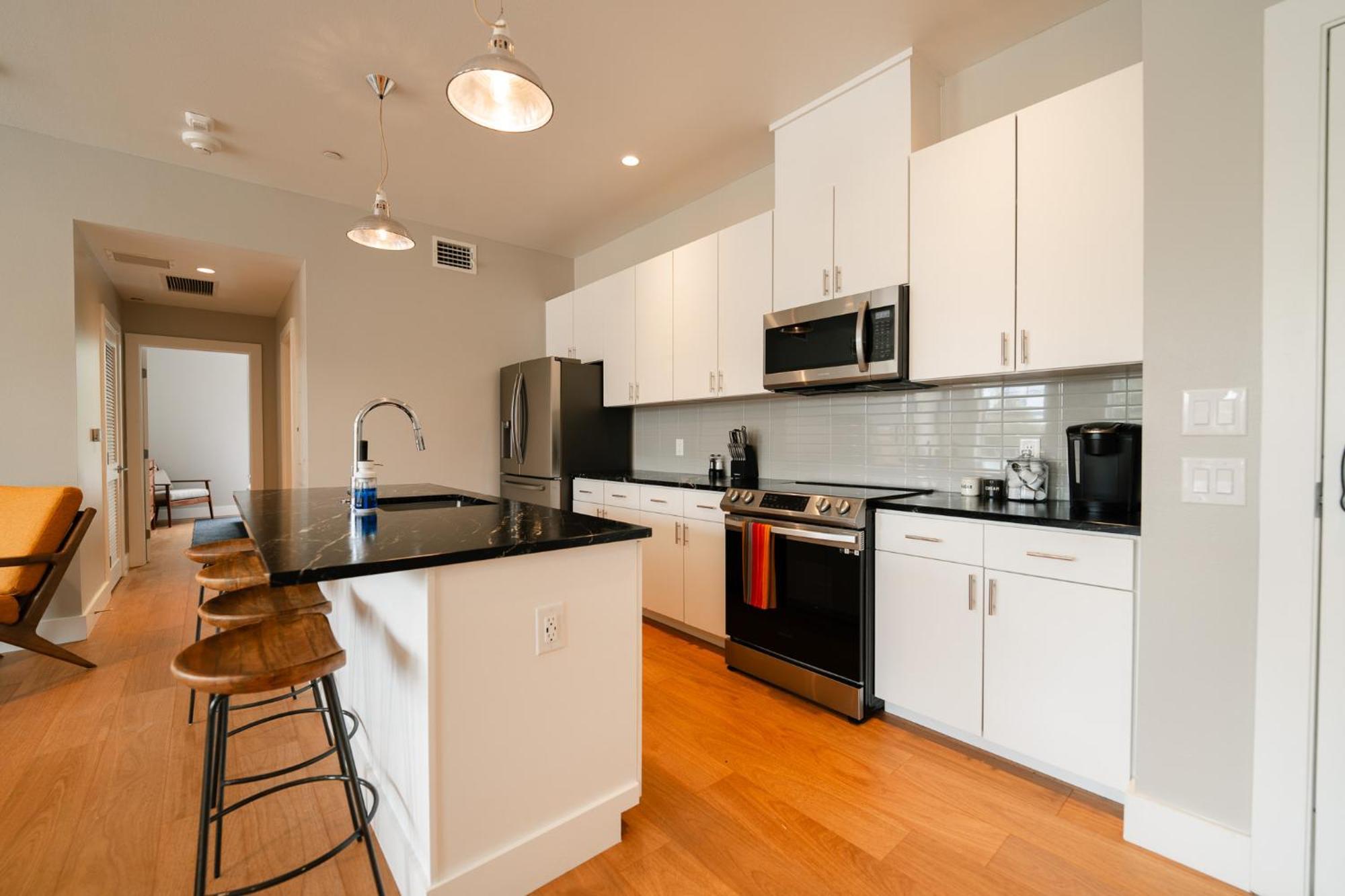 Western 1924 Luxury Lofts Martindale Экстерьер фото