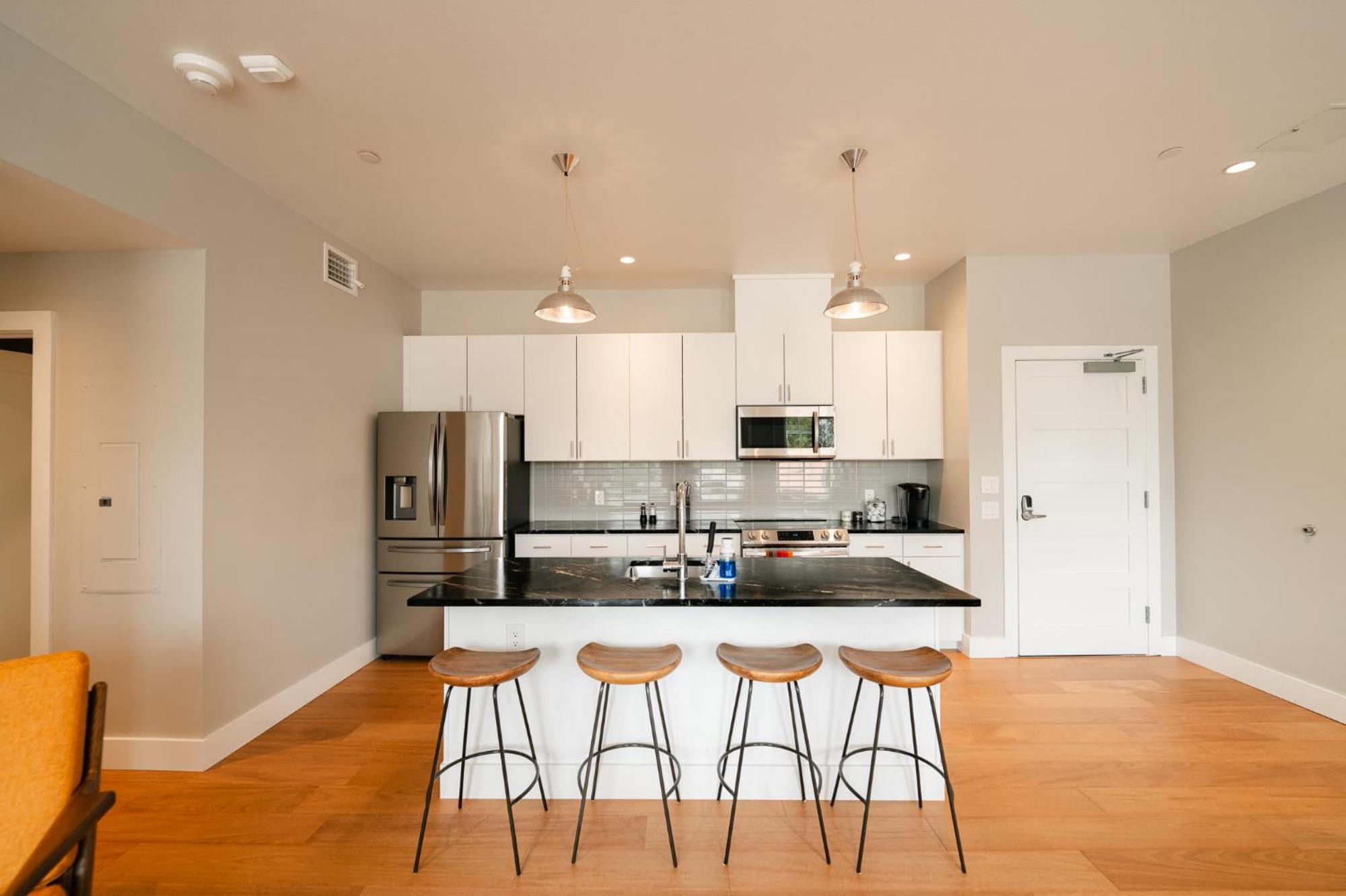 Western 1924 Luxury Lofts Martindale Экстерьер фото