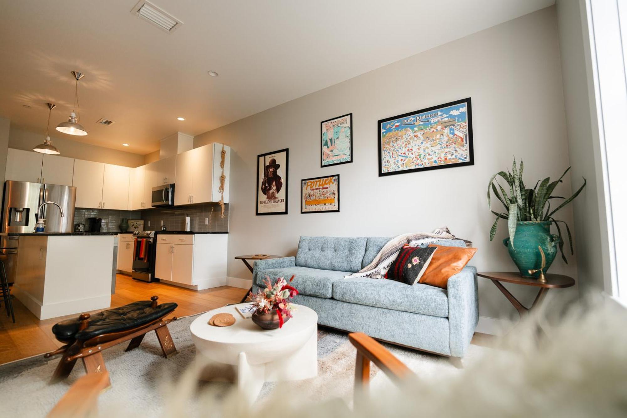 Western 1924 Luxury Lofts Martindale Экстерьер фото