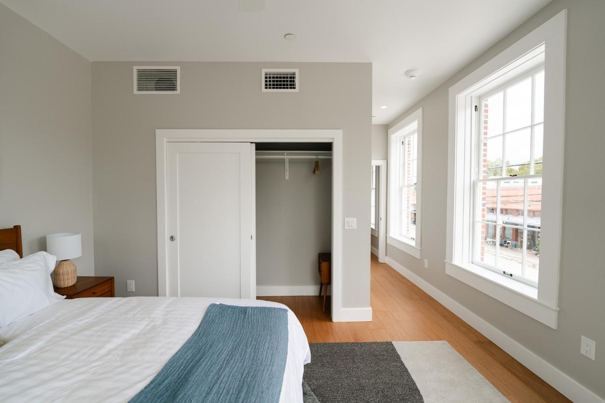 Western 1924 Luxury Lofts Martindale Экстерьер фото