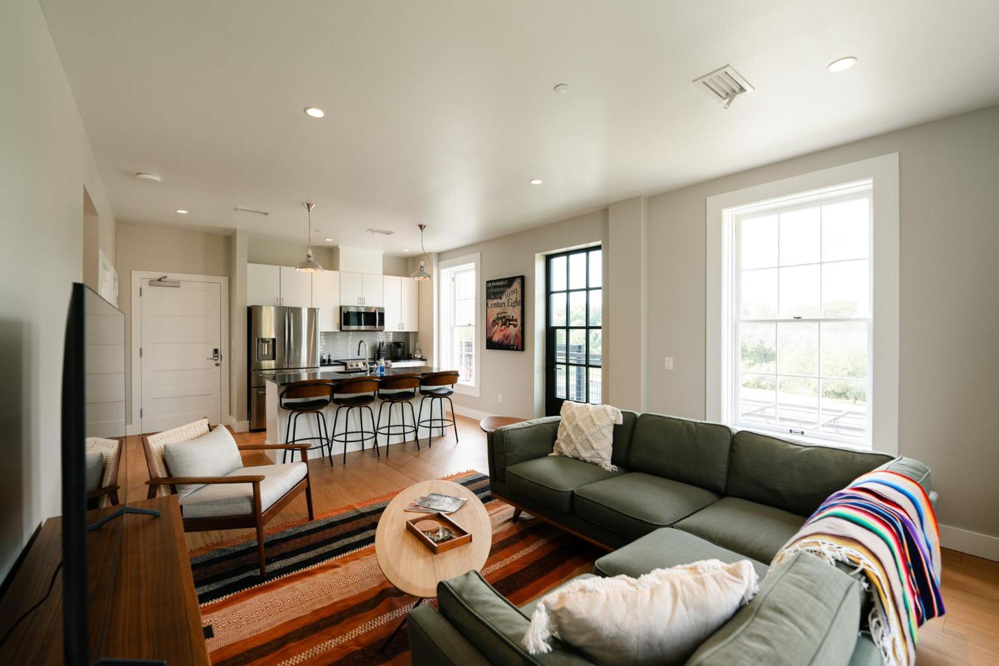 Western 1924 Luxury Lofts Martindale Экстерьер фото
